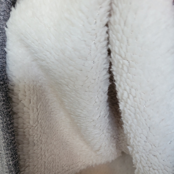 Men's medium sweater,  gray,  excellent condition - Picture 6 of 6